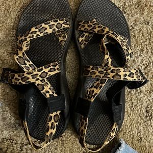 Size 10 women’s Chaco.